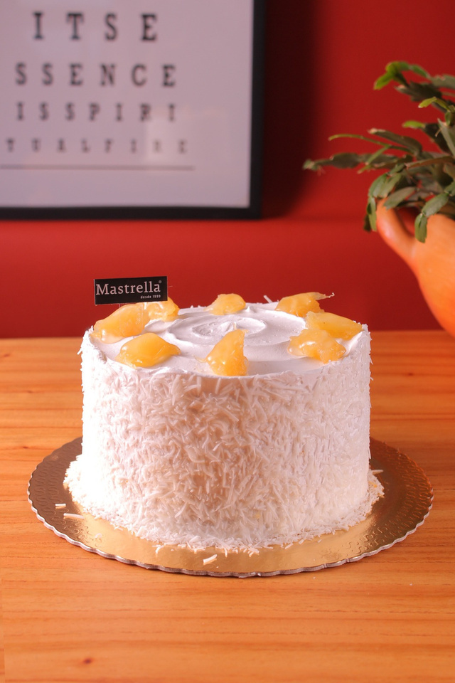 Torta de abacaxi com coco da Mastrella Confeitaria